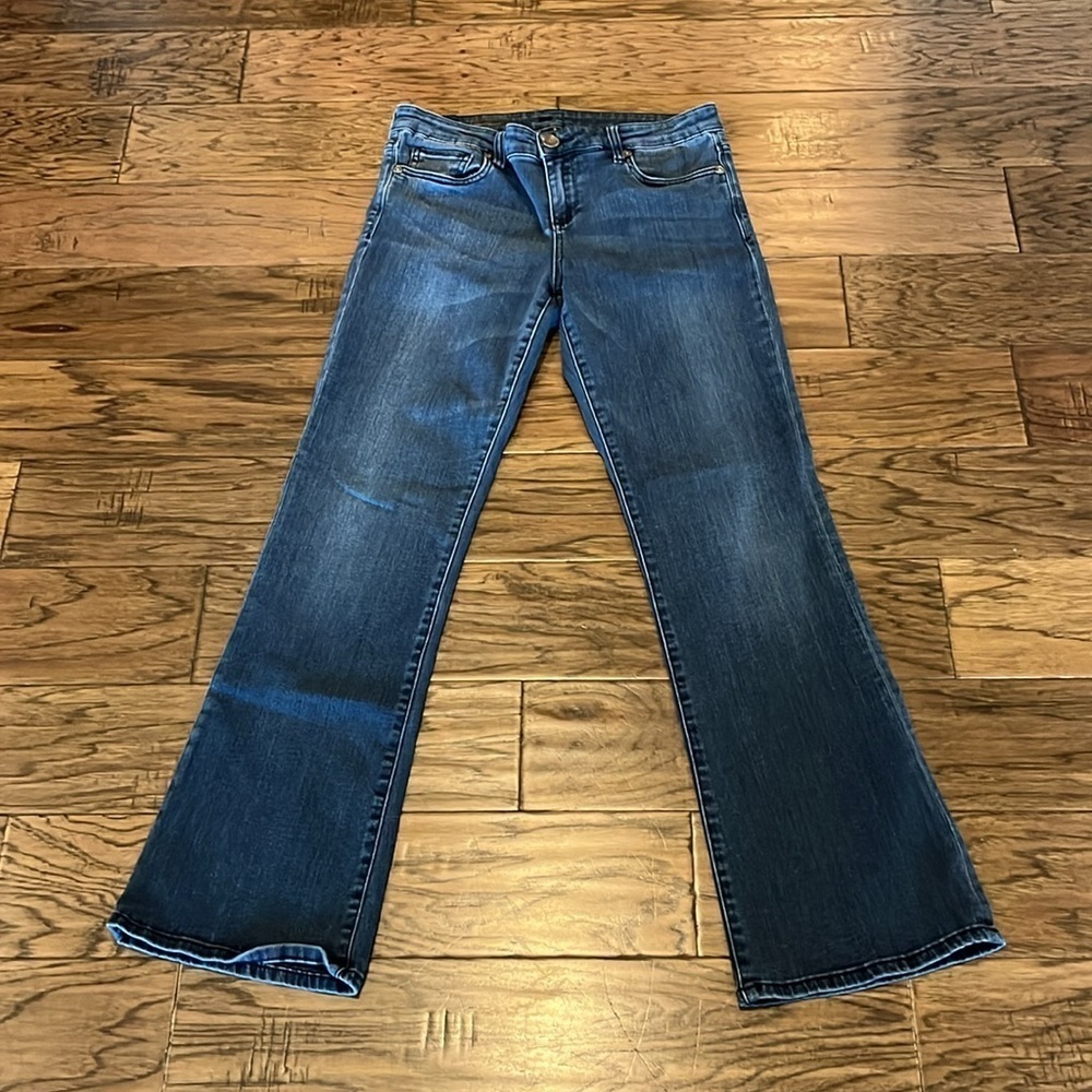 Kut From The Kloth Farrah Baby Bootcut Mid Rise Size 8
